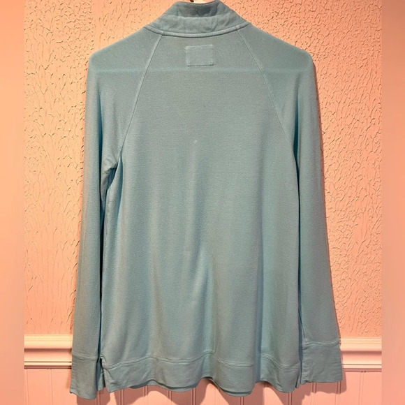 Lilly Pulitzer Blue Ibiza Luxletics Cassi Popover top size small - Picture 3 of 16